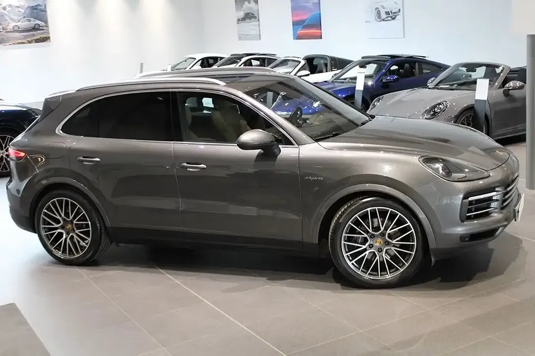 Porsche Cayenne - Thumbnail 8