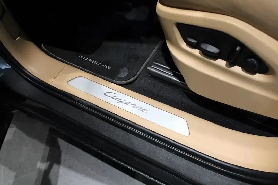 Porsche Cayenne - Thumbnail 11