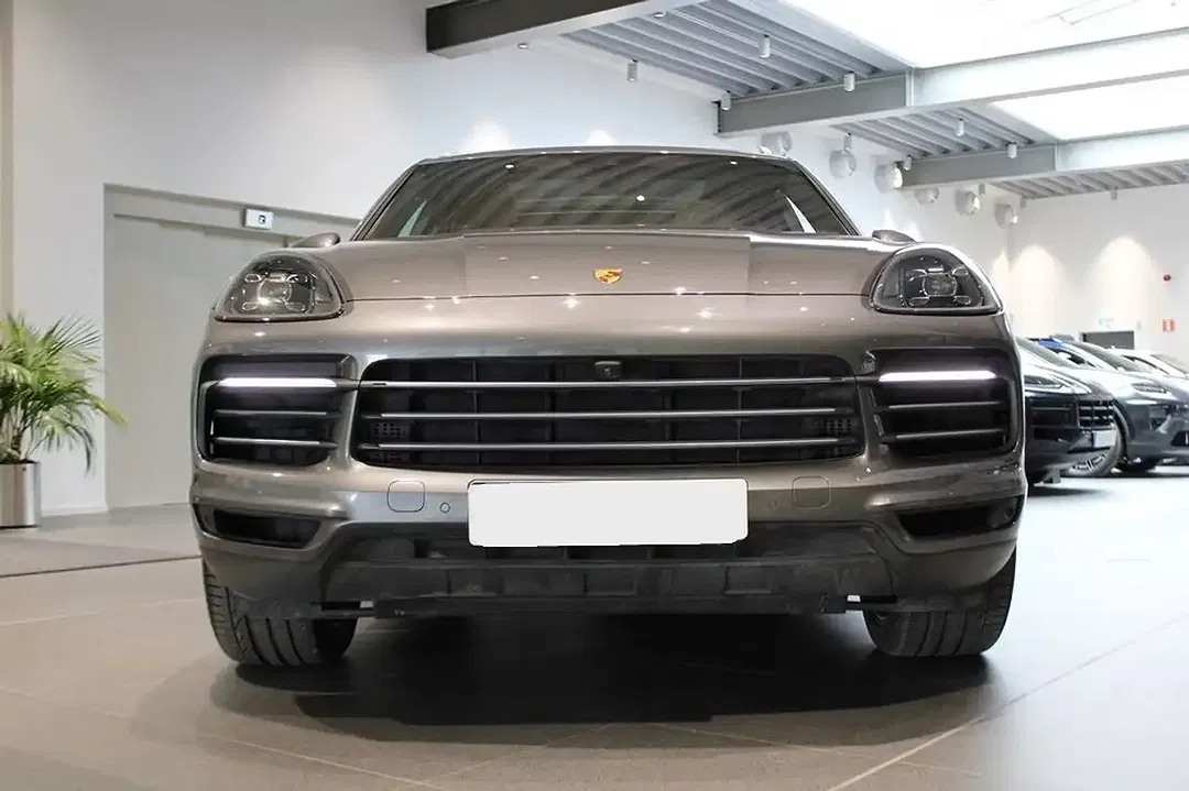 Porsche Cayenne - Thumbnail 6