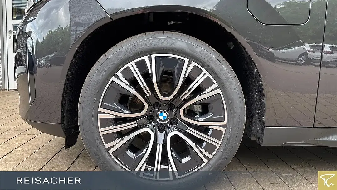 BMW X3 - Thumbnail 3