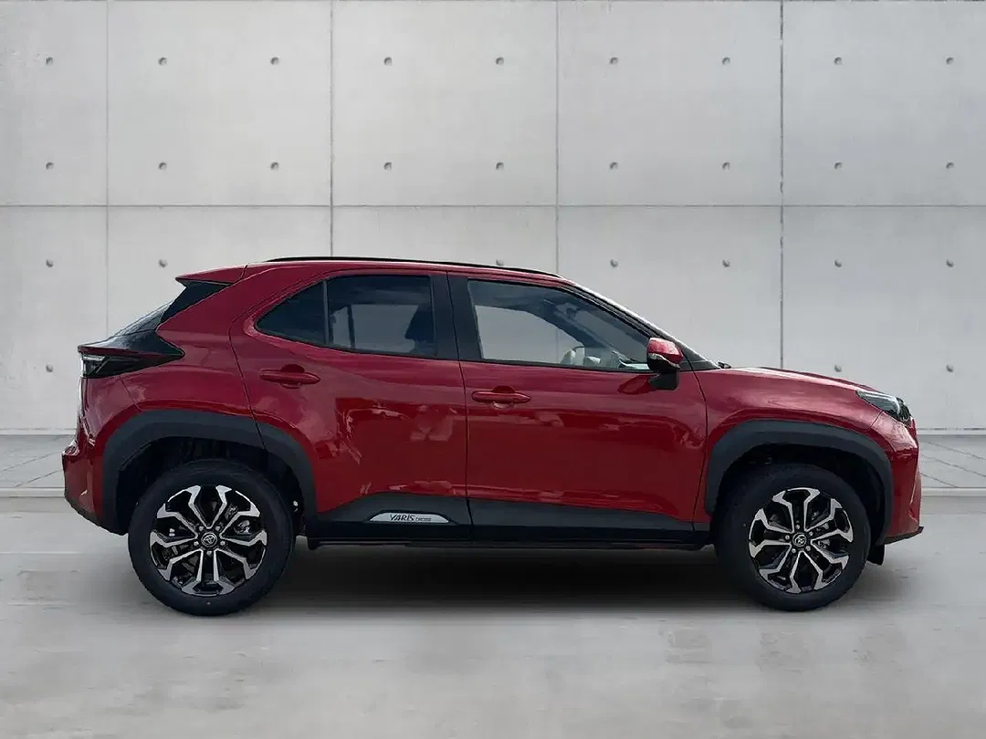 Toyota Yaris Cross - Thumbnail 4