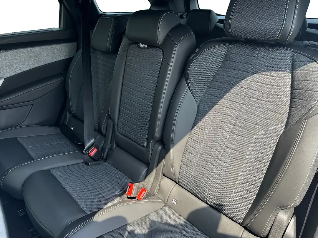 Peugeot 5008 - Thumbnail 9