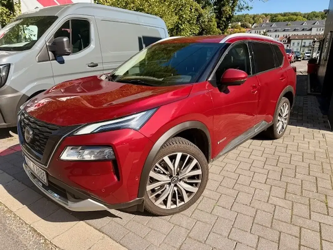 Nissan X-Trail - Thumbnail 2