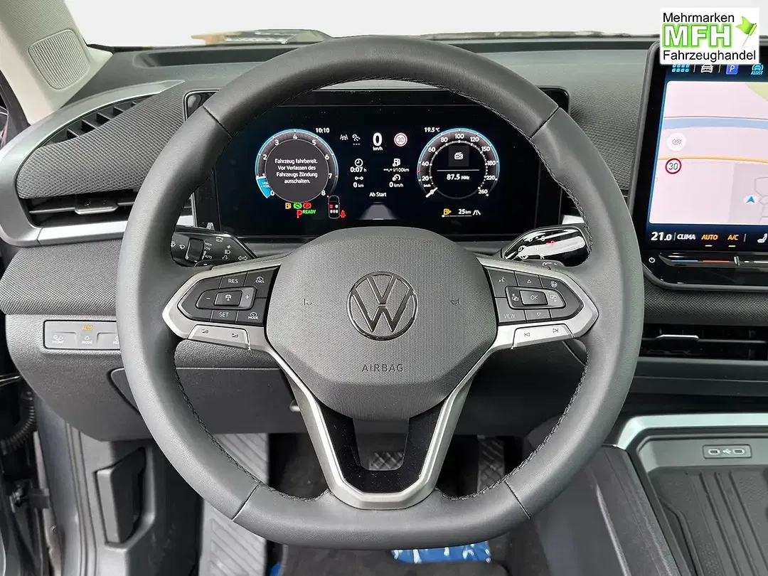 Volkswagen T-Roc - Thumbnail 12