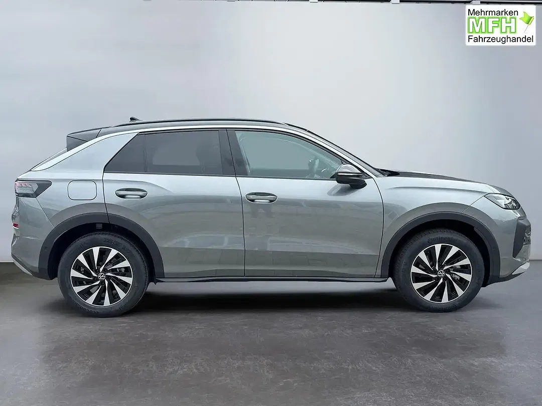 Volkswagen T-Roc - Thumbnail 7