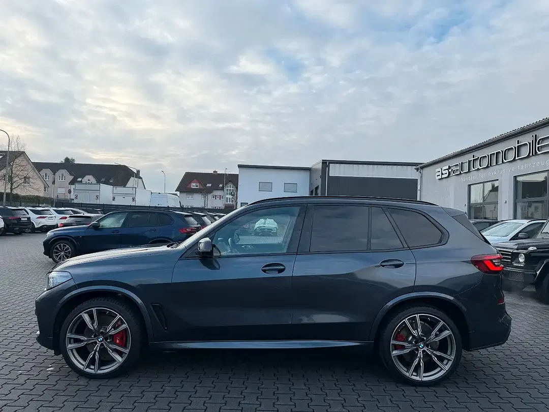 BMW X5 M - Thumbnail 4