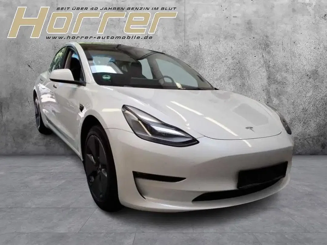 Tesla Model 3 - Afbeelding 1