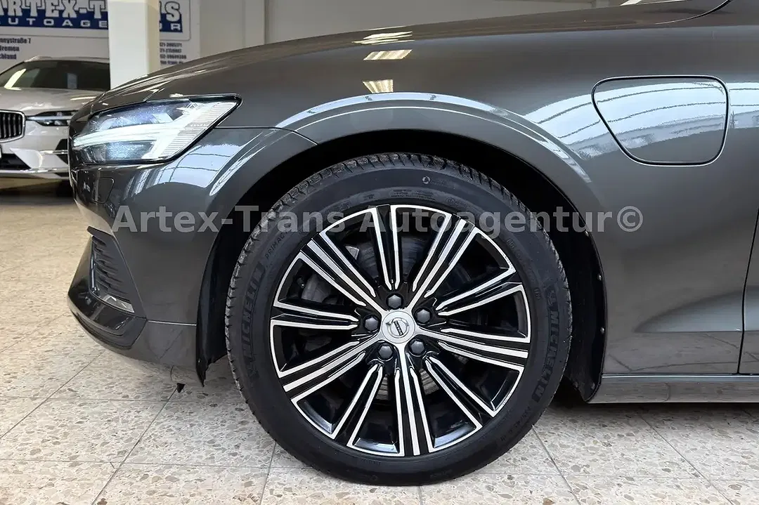 Volvo V60 - Thumbnail 9