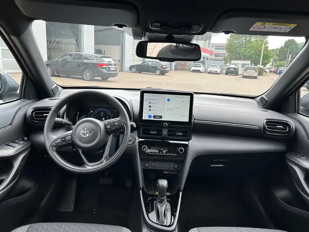 Toyota Yaris Cross - Thumbnail 14