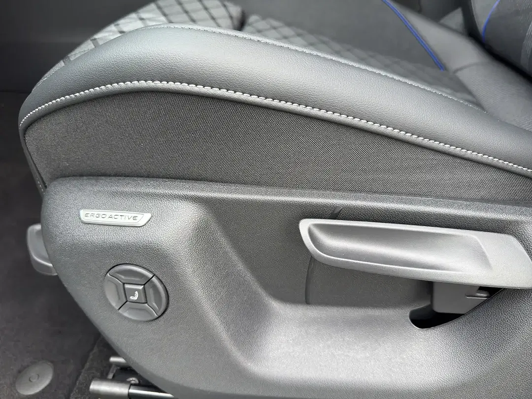 Volkswagen Tiguan - Thumbnail 14