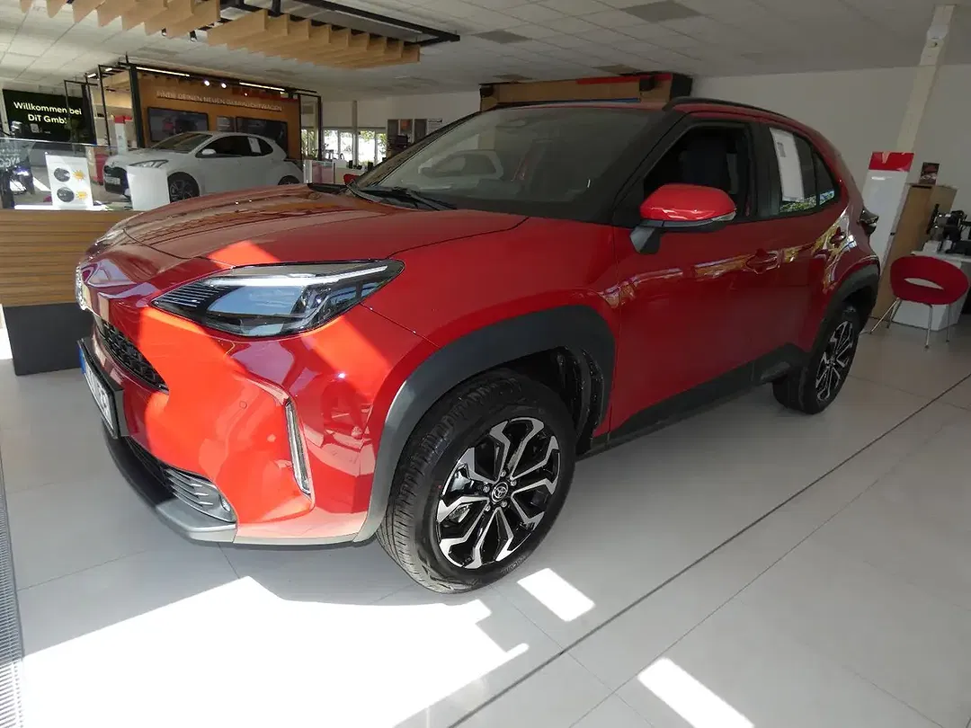 Toyota Yaris Cross - Thumbnail 6