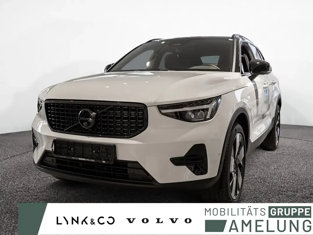 Volvo XC40 - Thumbnail 1