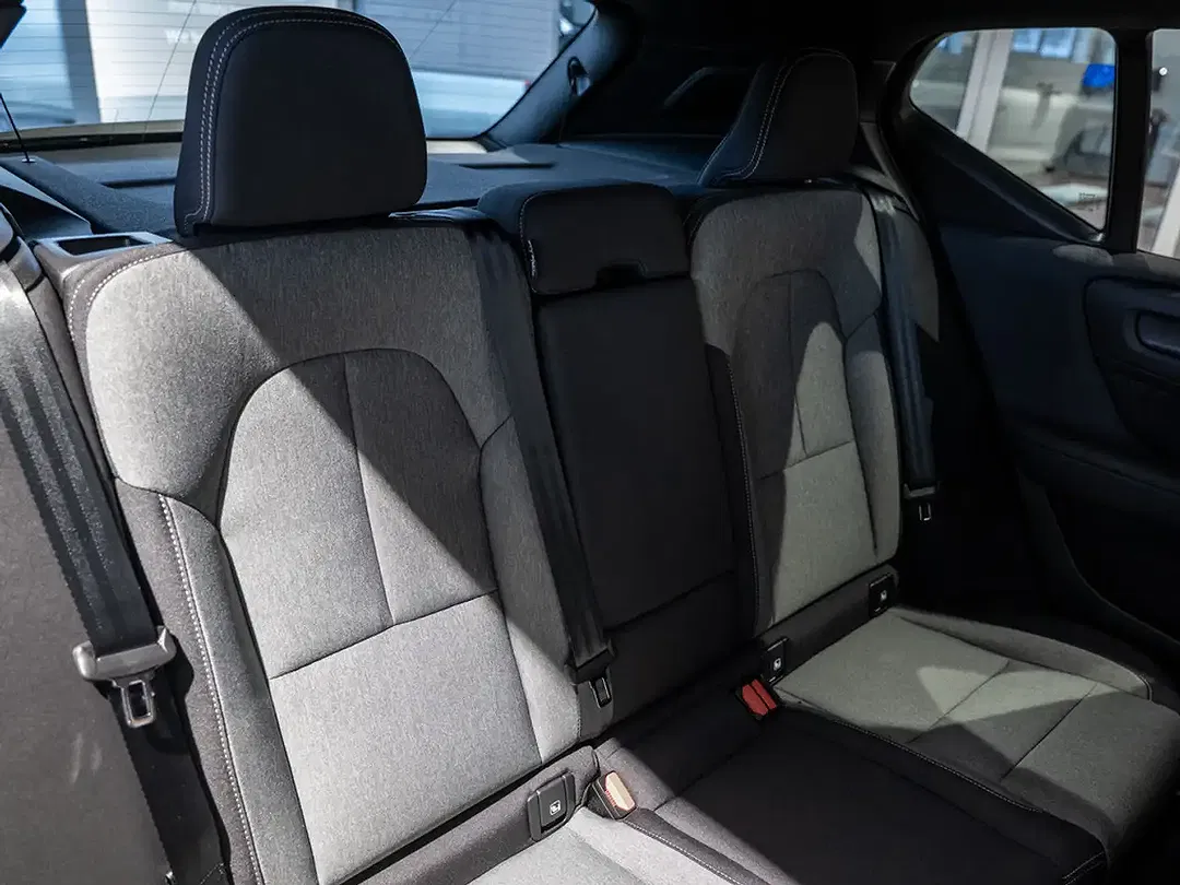 Volvo XC40 - Thumbnail 4