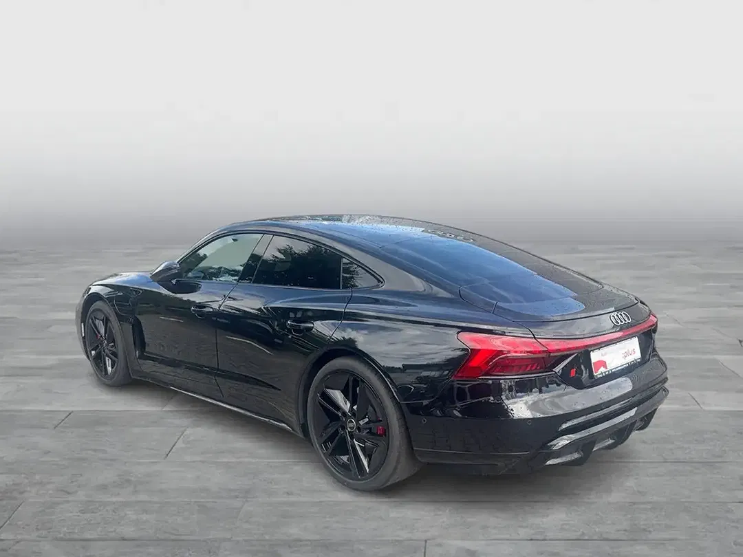 Audi e-tron GT - Thumbnail 3