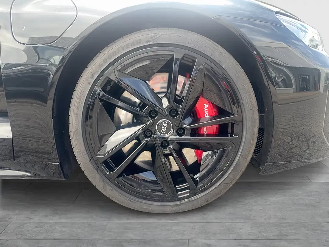 Audi e-tron GT - Thumbnail 6