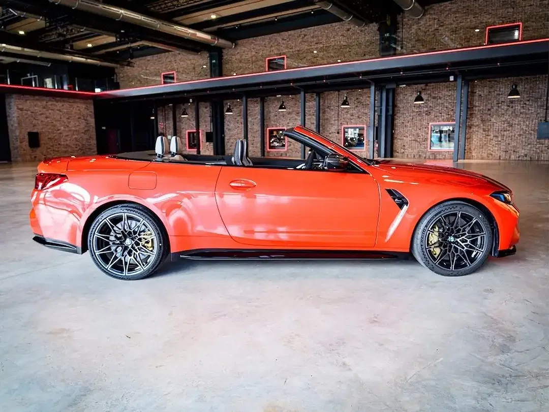 BMW M4 - Thumbnail 9