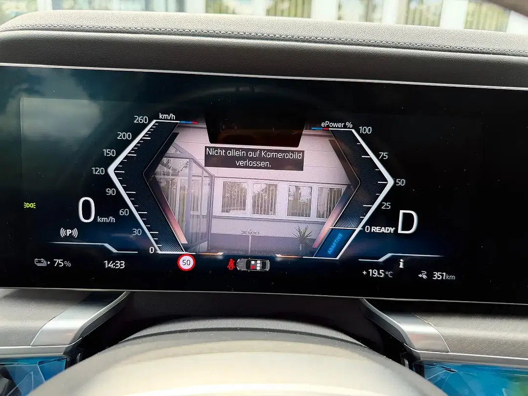 BMW i7 - Thumbnail 9