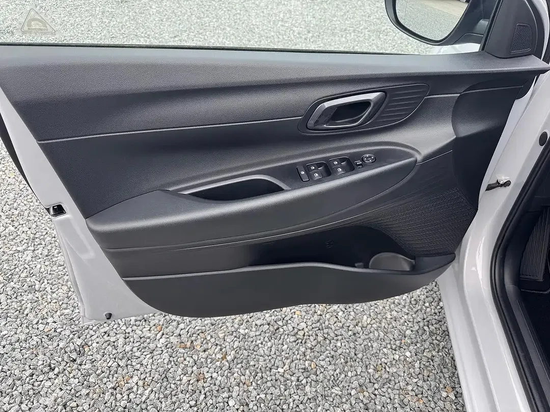 Hyundai i20 - Thumbnail 11