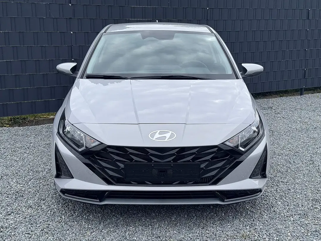 Hyundai i20 - Thumbnail 2