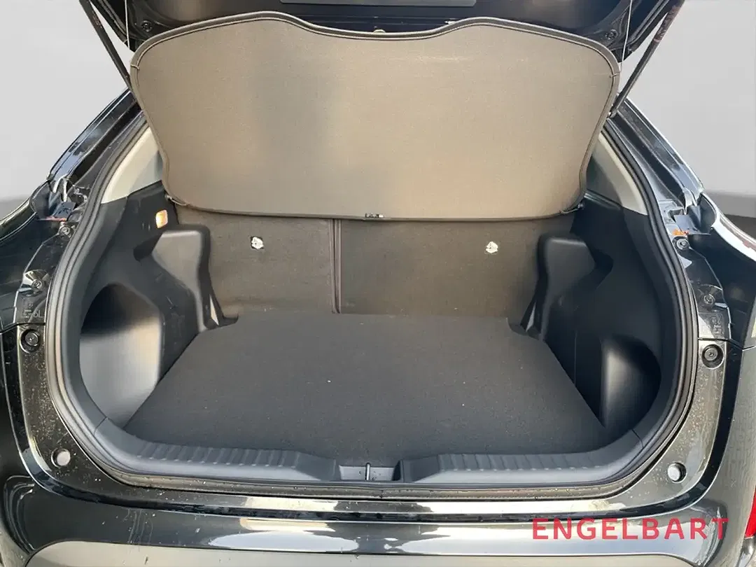 Toyota Yaris Cross - Thumbnail 13