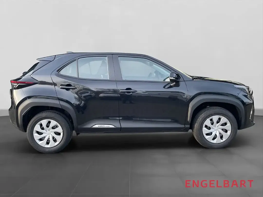 Toyota Yaris Cross - Thumbnail 5