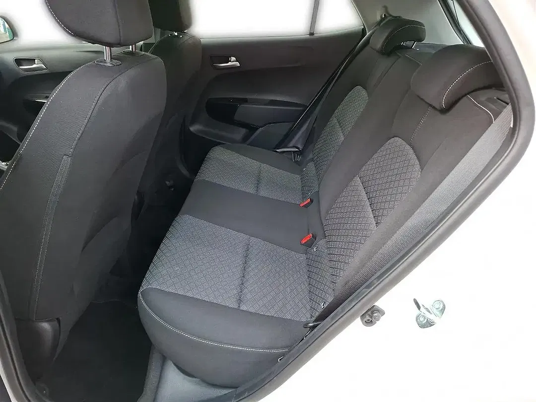 Kia Picanto - Thumbnail 10
