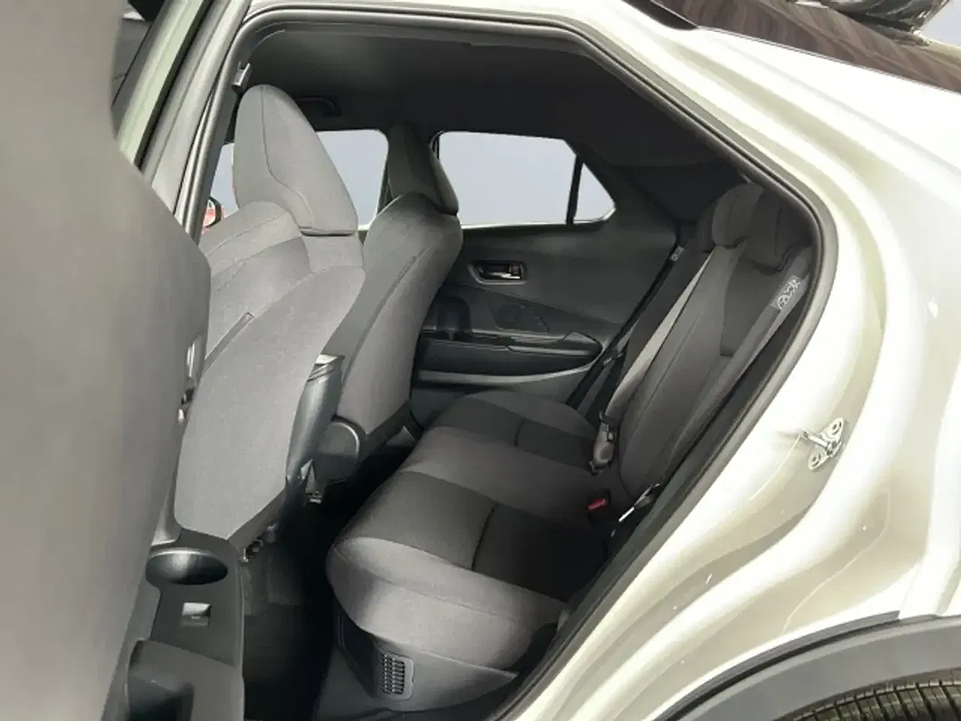 Toyota C-HR - Thumbnail 11
