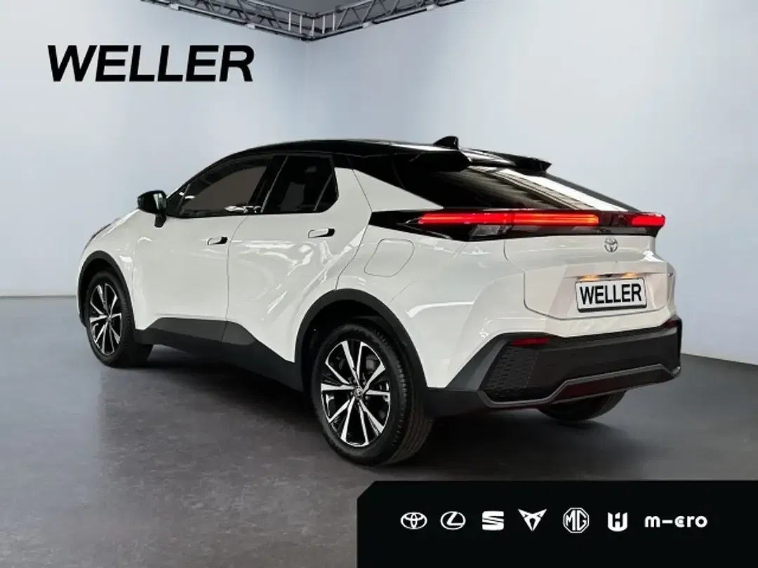 Toyota C-HR - Thumbnail 4
