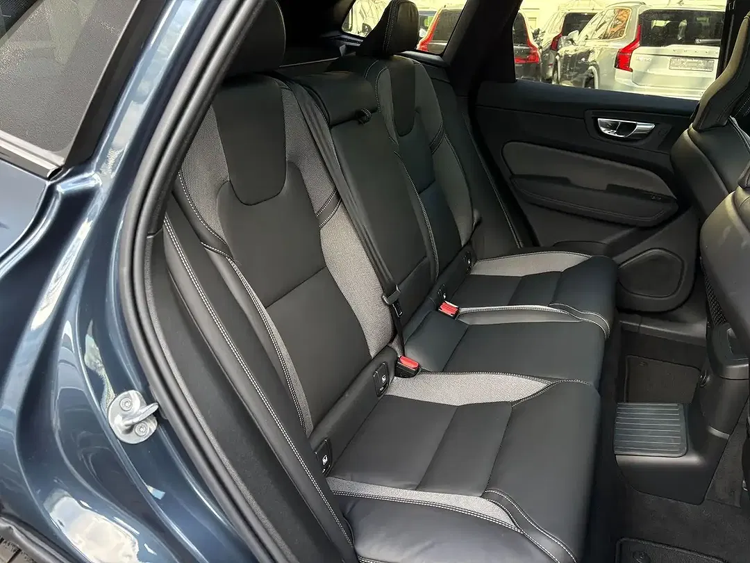 Volvo XC60 - Thumbnail 12