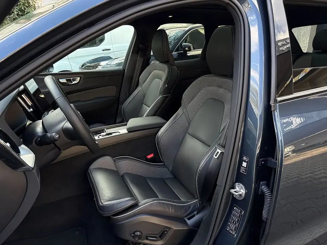 Volvo XC60 - Thumbnail 8