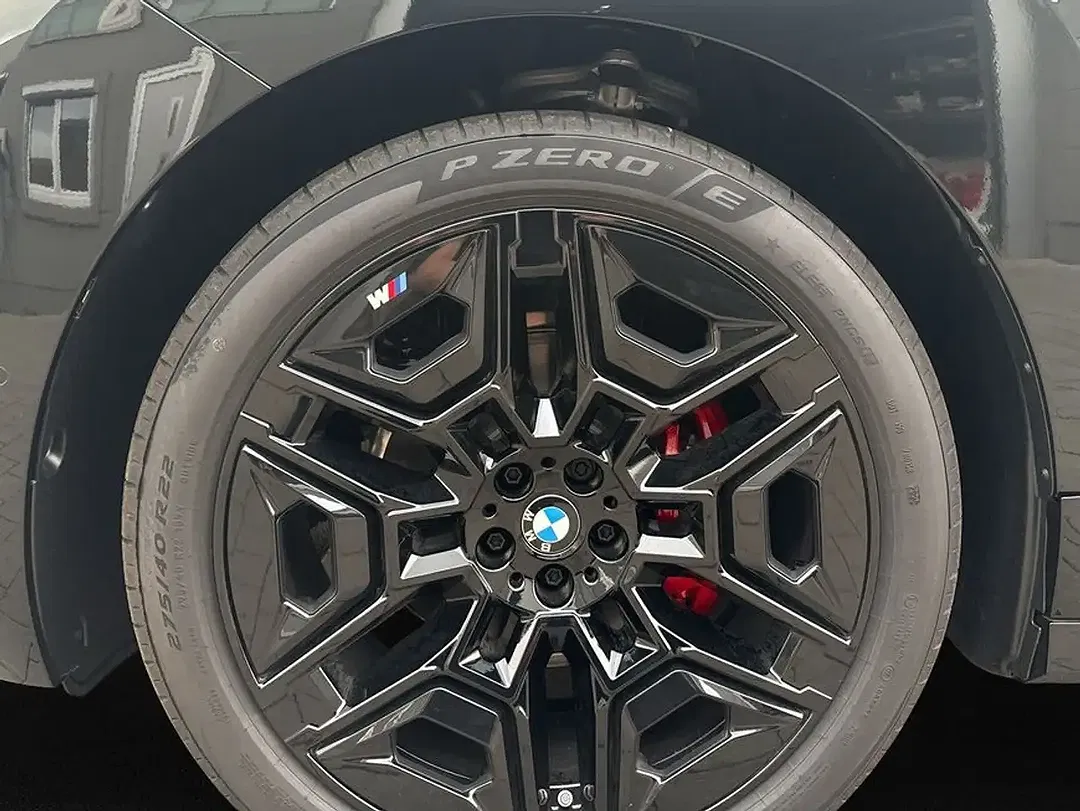 BMW iX - Thumbnail 7