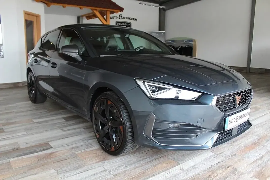 CUPRA Leon - Thumbnail 4