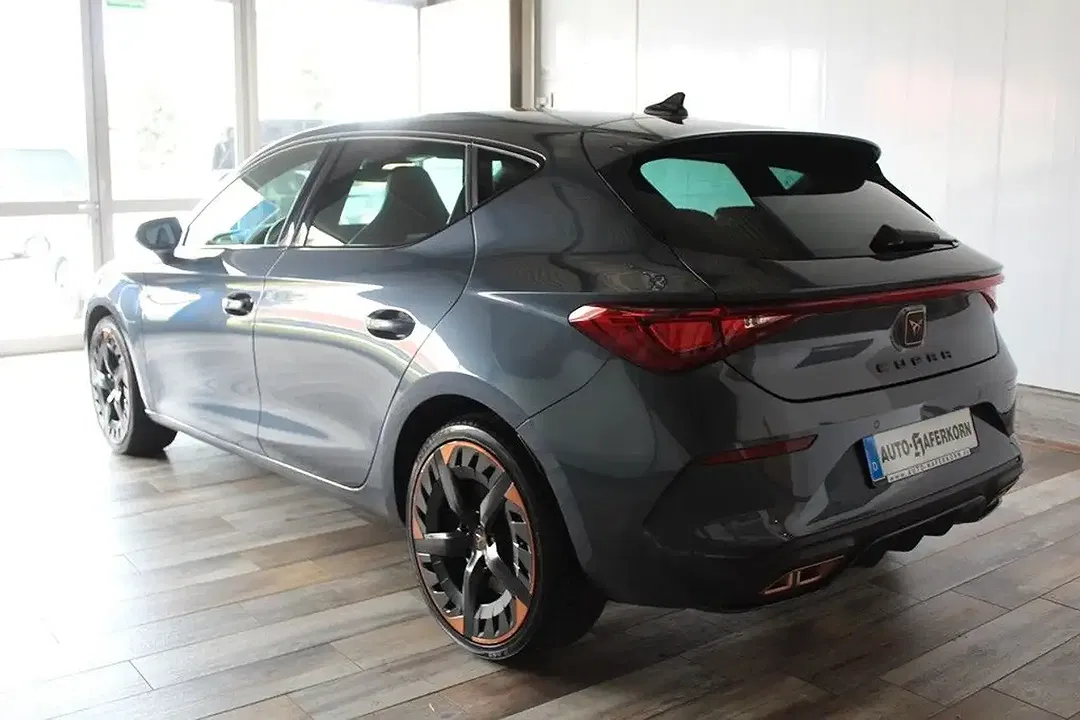 CUPRA Leon - Thumbnail 6