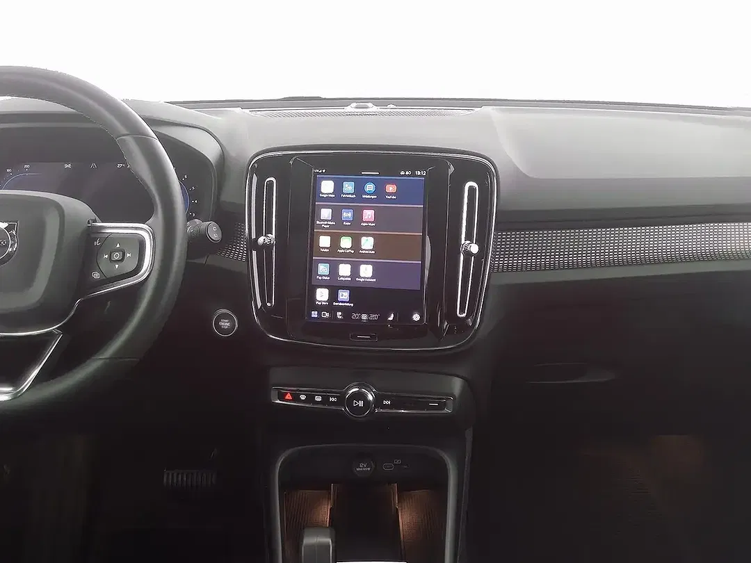 Volvo XC40 - Thumbnail 5
