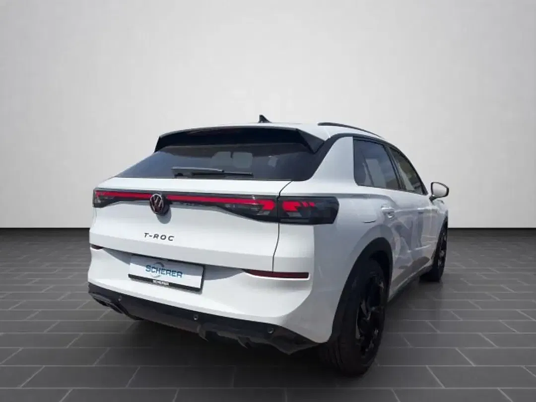 Volkswagen T-Roc - Thumbnail 2