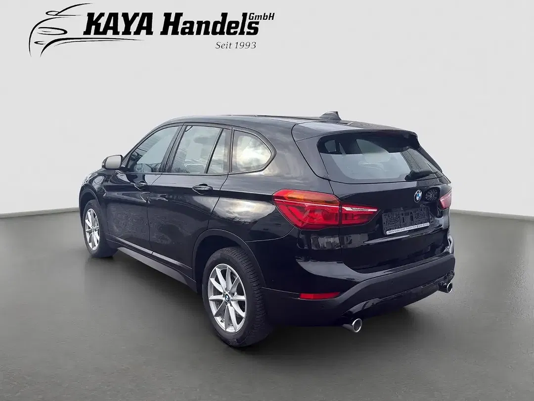 BMW X1 - Thumbnail 3