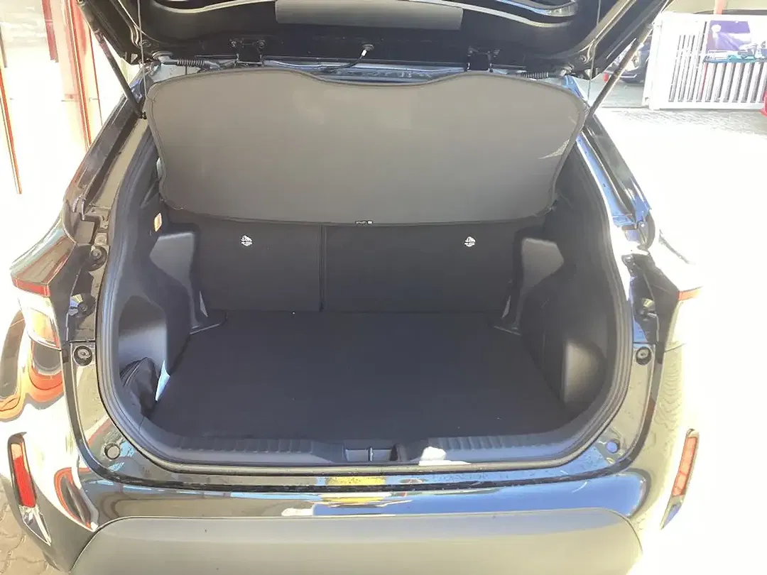 Toyota Yaris Cross - Thumbnail 12