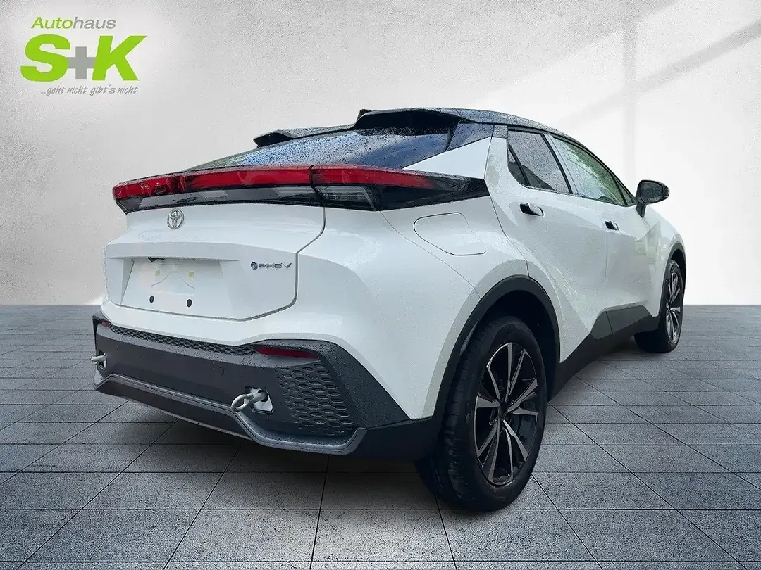 Toyota C-HR - Thumbnail 4