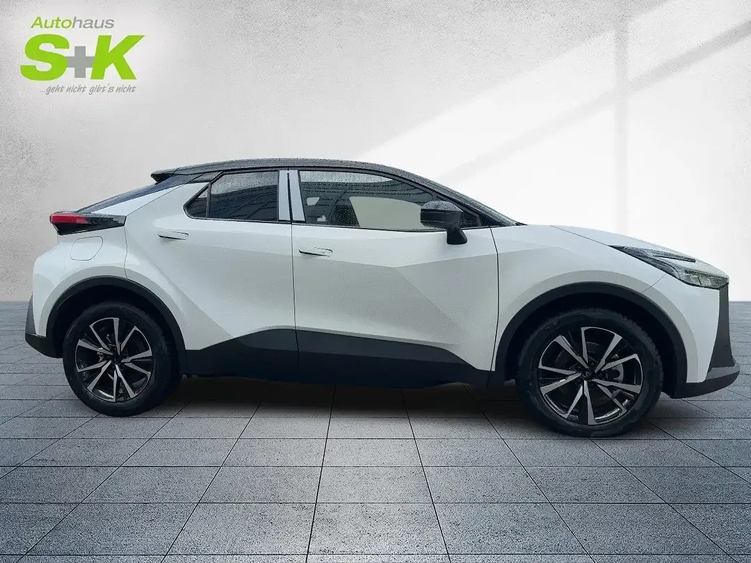 Toyota C-HR - Thumbnail 5
