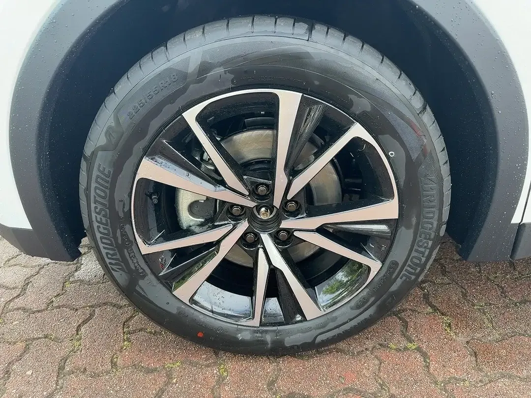 Toyota C-HR - Thumbnail 7