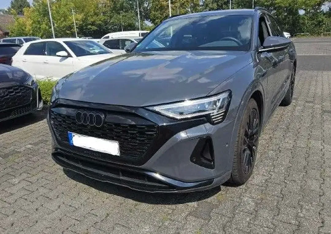 Audi Q8 e-tron 50 quattro Sportback - foto 1
