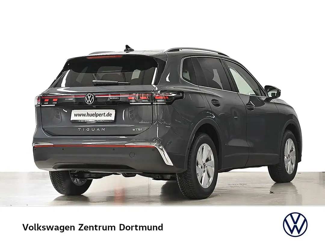 Volkswagen Tiguan - Thumbnail 3