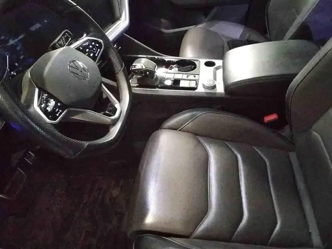 Volkswagen Touareg - Thumbnail 7
