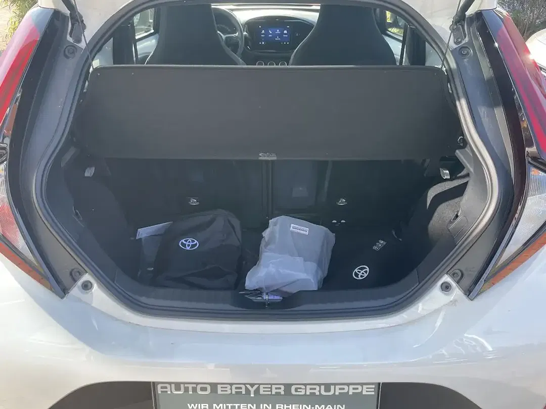 Toyota Aygo X - Thumbnail 4
