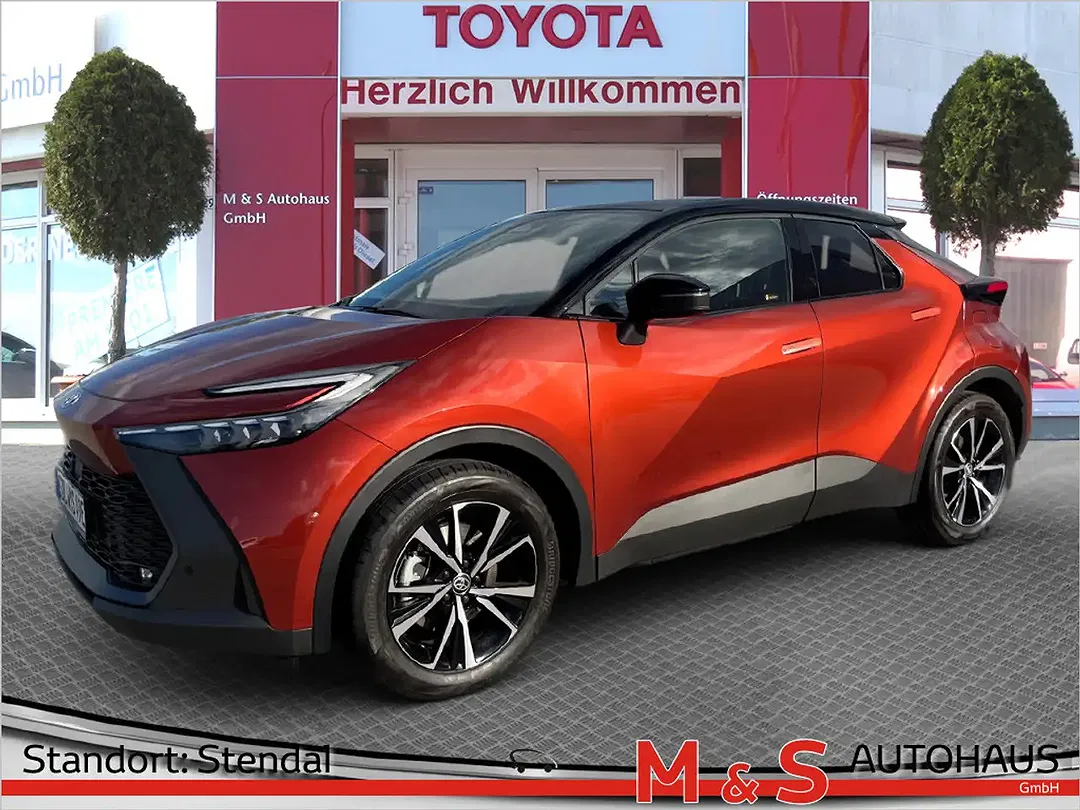 Toyota C-HR - Thumbnail 1