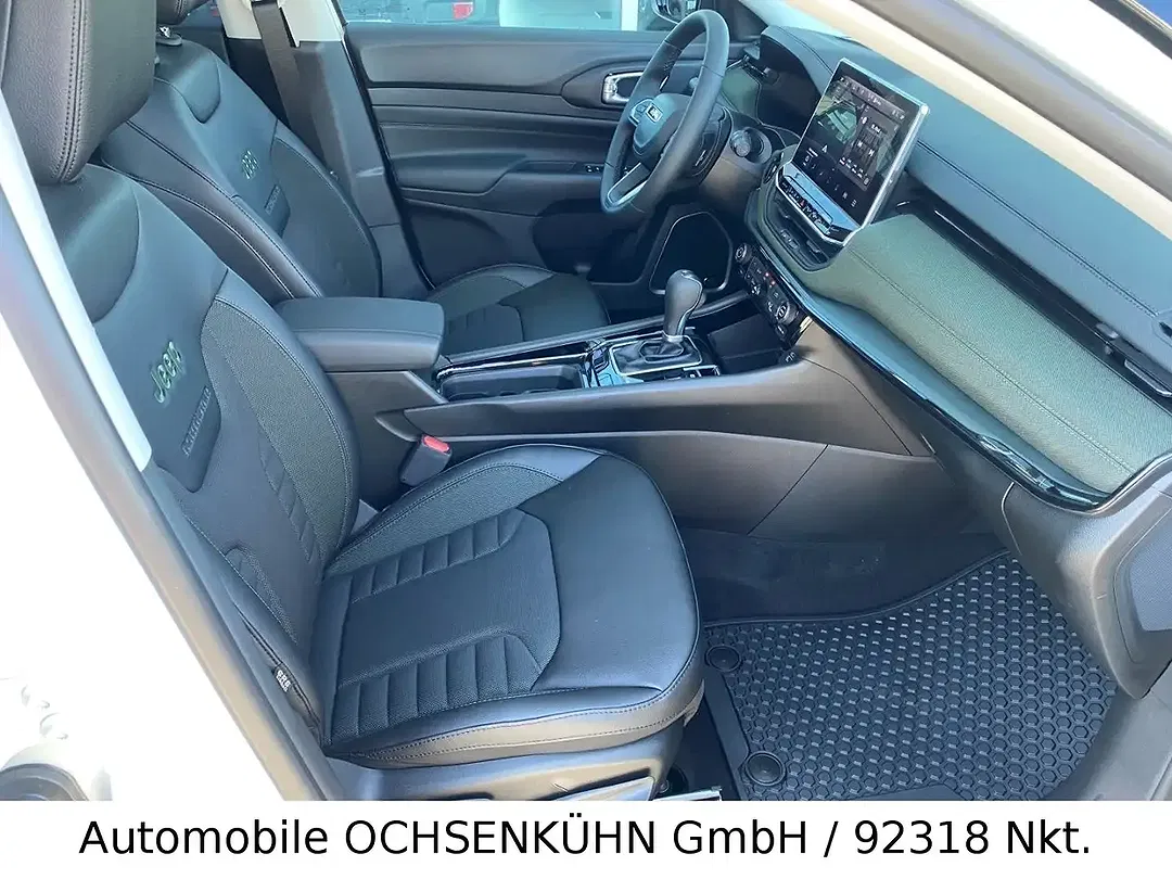 Jeep Compass - Thumbnail 10