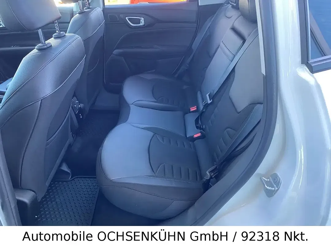 Jeep Compass - Thumbnail 12