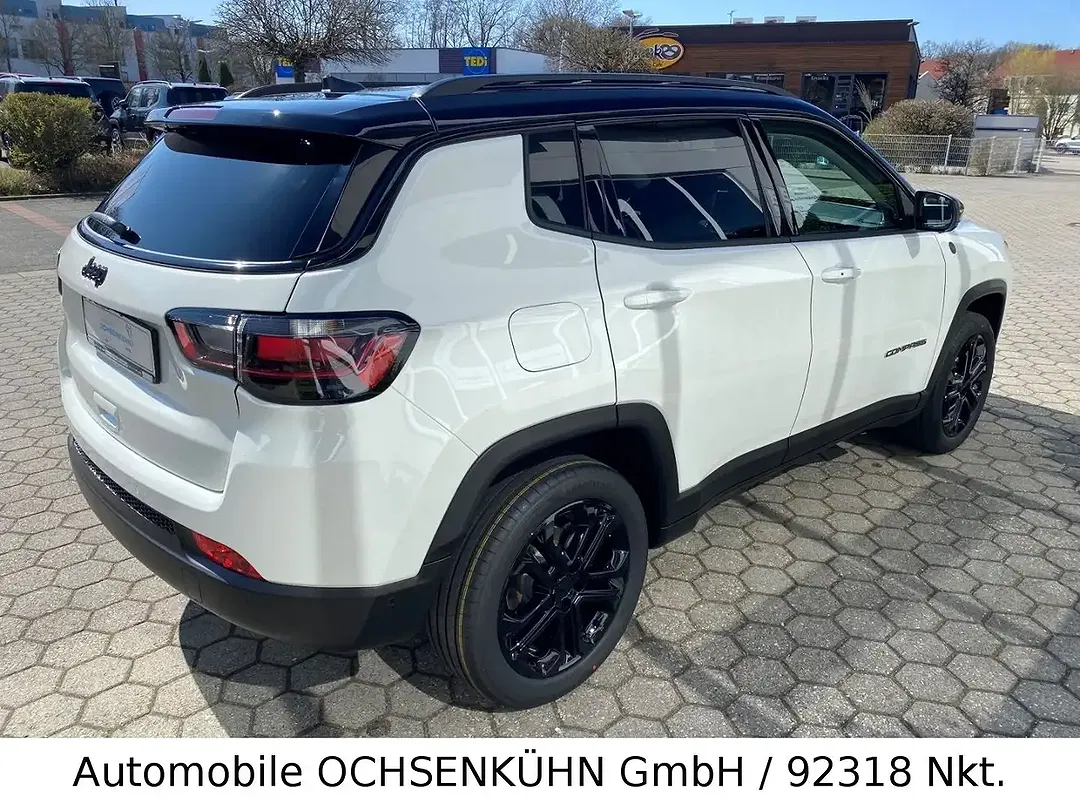Jeep Compass - Thumbnail 5