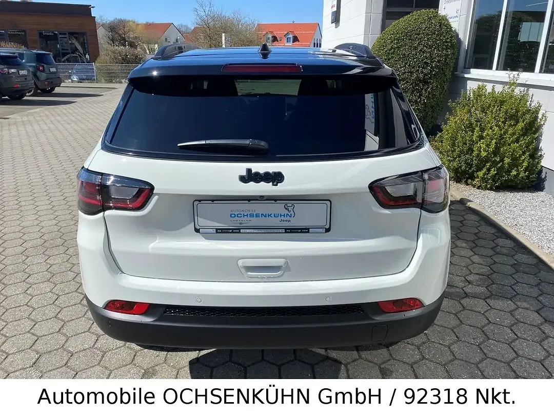 Jeep Compass - Thumbnail 6