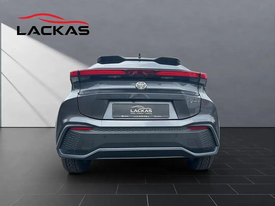 Toyota C-HR - Thumbnail 3